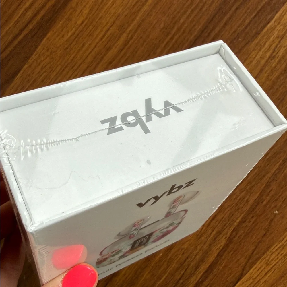 Vybz Truly Wireless Earbuds - Picture 5 of 7
